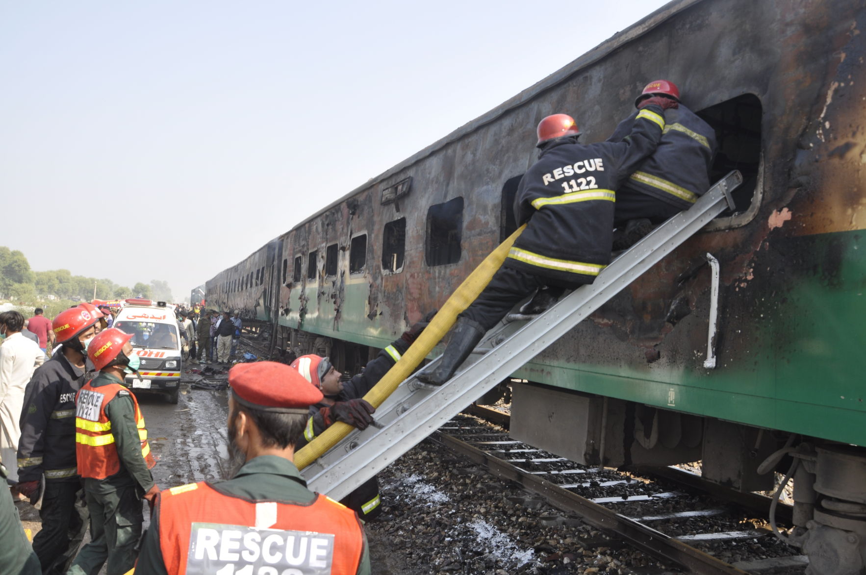 Pakstan Train Fire